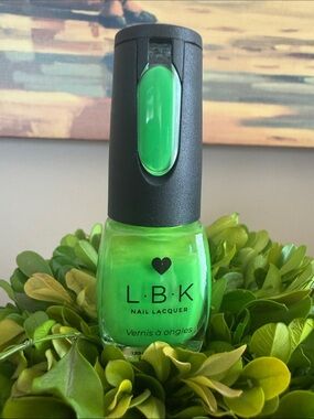 L·B·K 💅NAIL💅 LACQUER GEL-LIKE VEGAN FORMULA 💚LBK68 PARTY TIME💚🌟NEW🌟